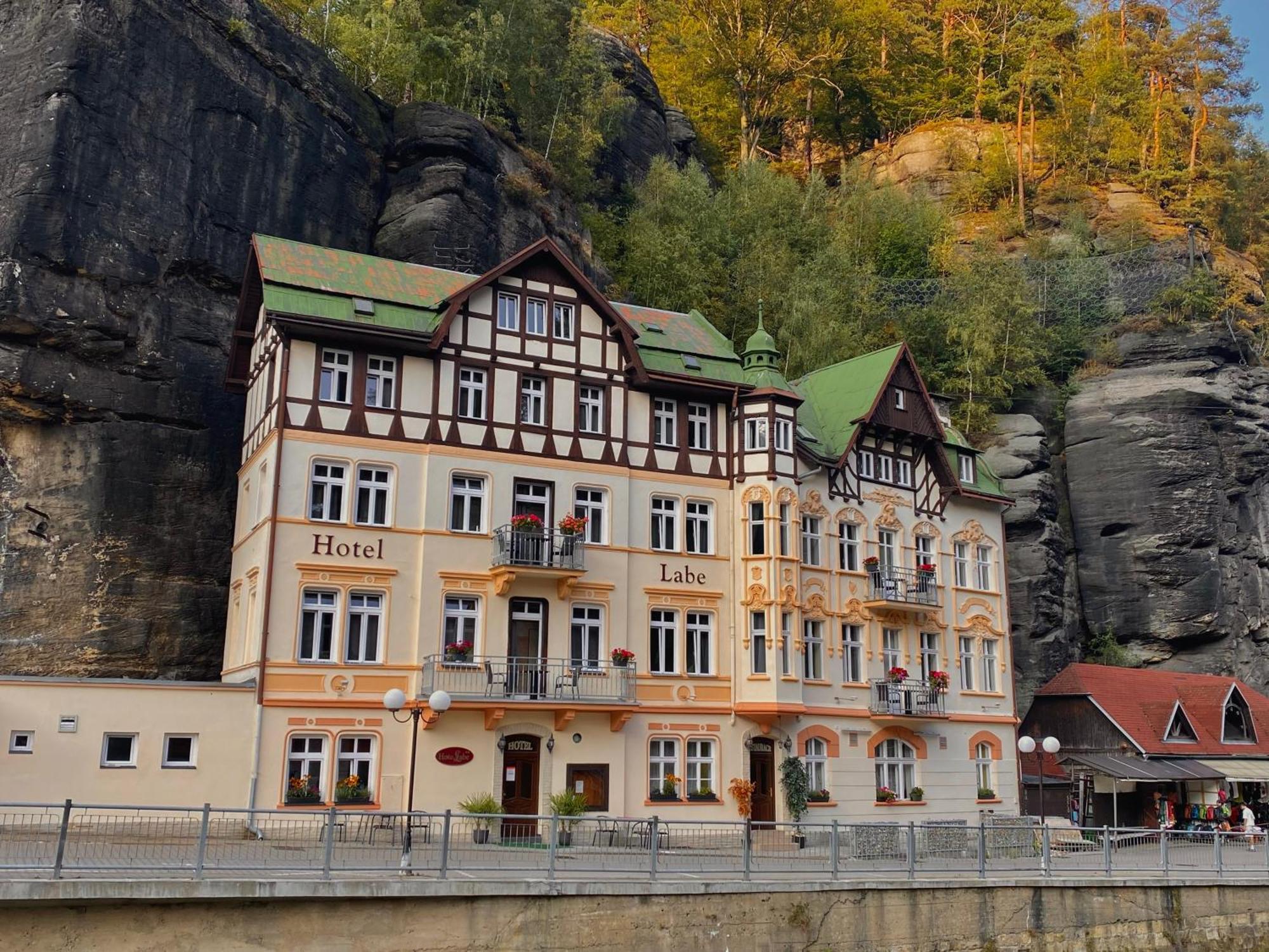Hotel Labe Хренско Экстерьер фото