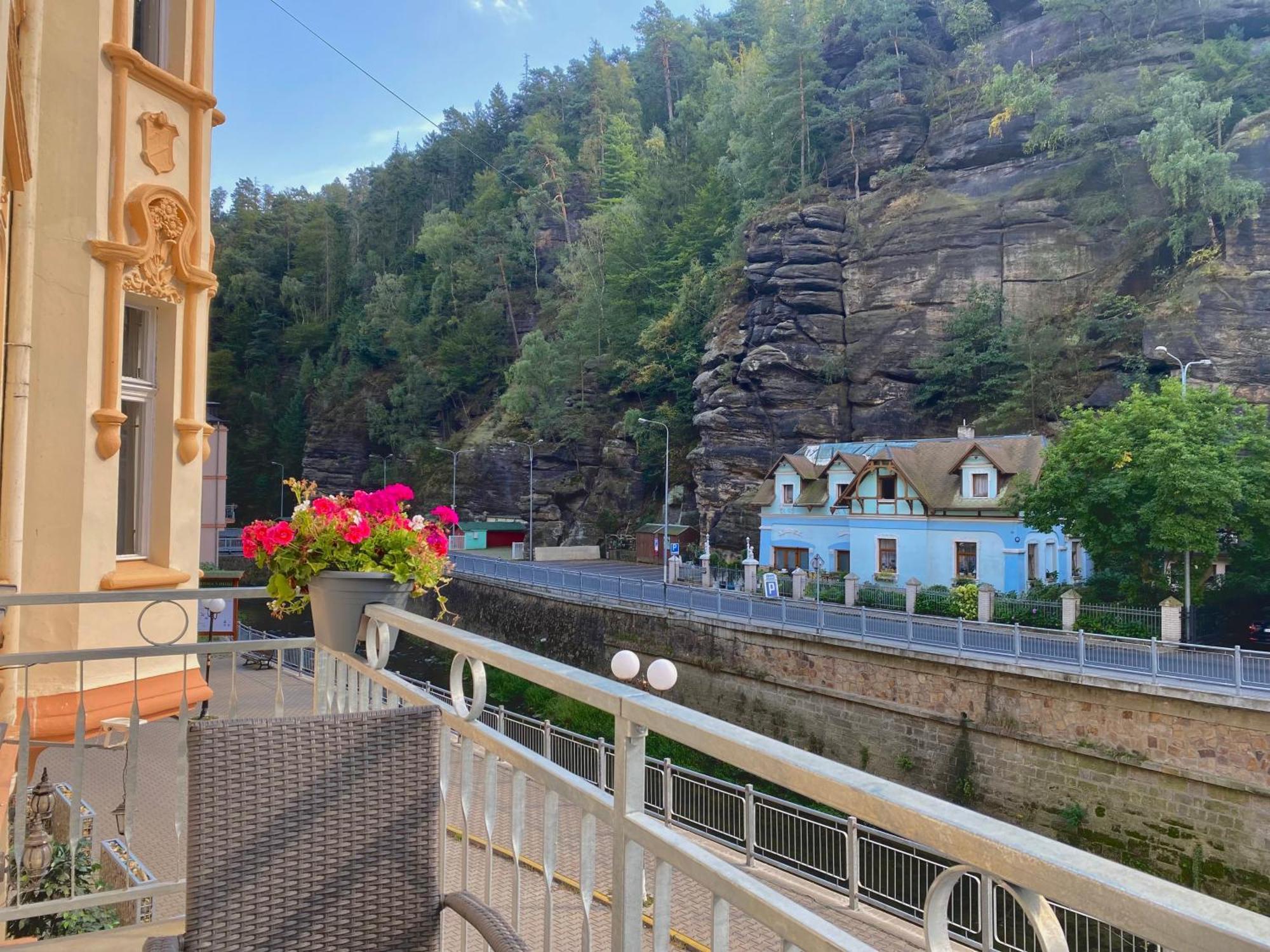 Hotel Labe Хренско Экстерьер фото
