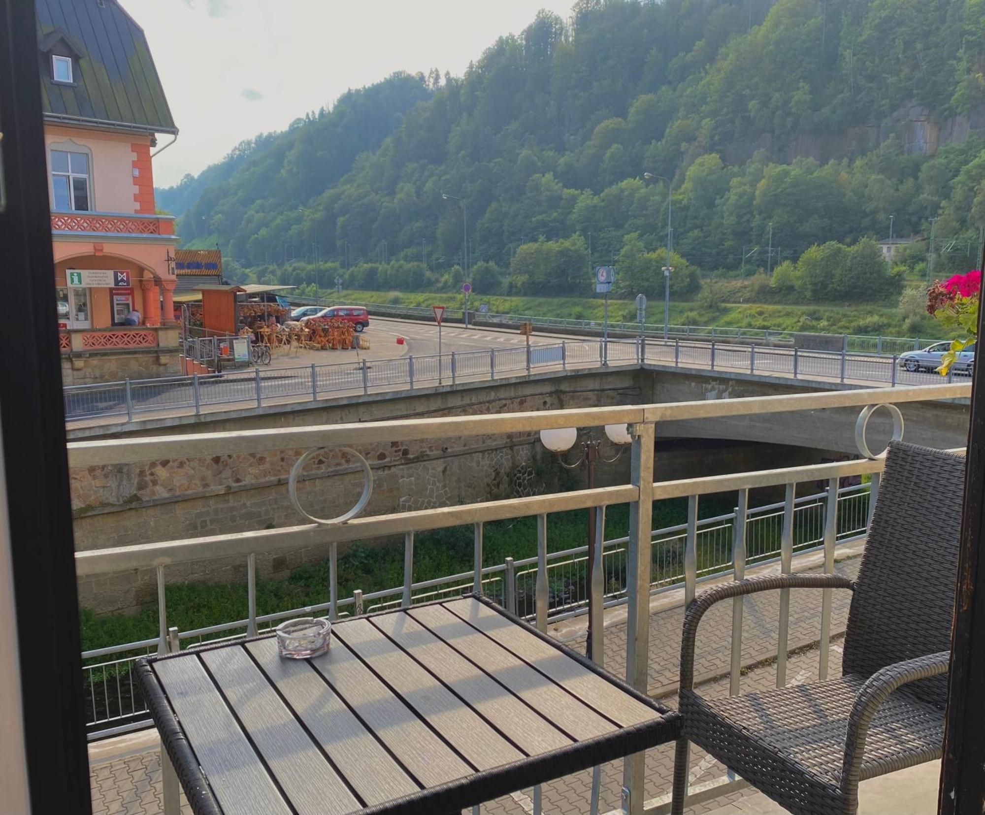 Hotel Labe Хренско Экстерьер фото